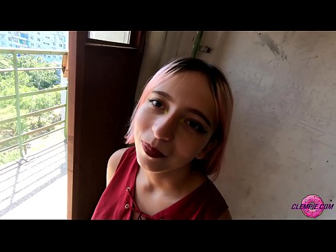 ❤️ Une étudiante sensuelle suce un étranger dans l'Outback - sperme sur son visage Sexe at porn fr.liporno.ru ❌❤